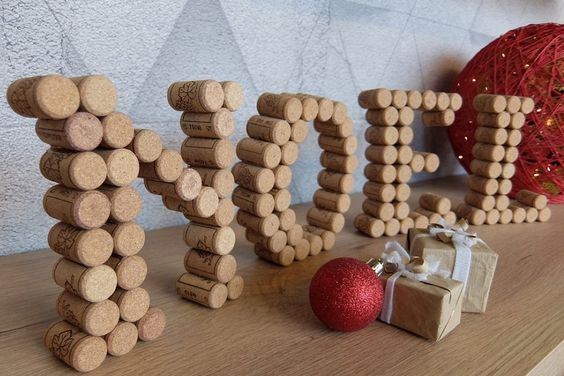 Tappi di sughero: tanti lavori di fai da te per il Natale. Decora la tua casa con il riciclo&nbsp;creativo