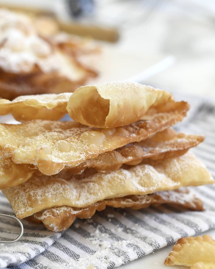 Chiacchiere light: sono senza uova e senza burro! Scopri la ricetta di carnevale sana e&nbsp;golosissima