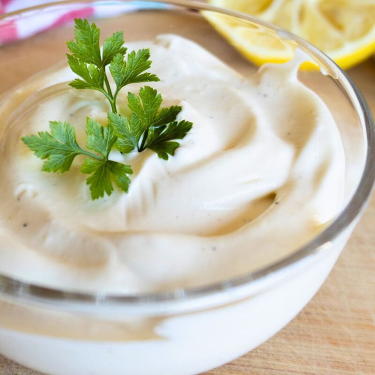 Maionese light: la ricetta da fare a casa senza uova! È facilissima. Ti bastano pochi minuti. Ecco cosa&nbsp;fare