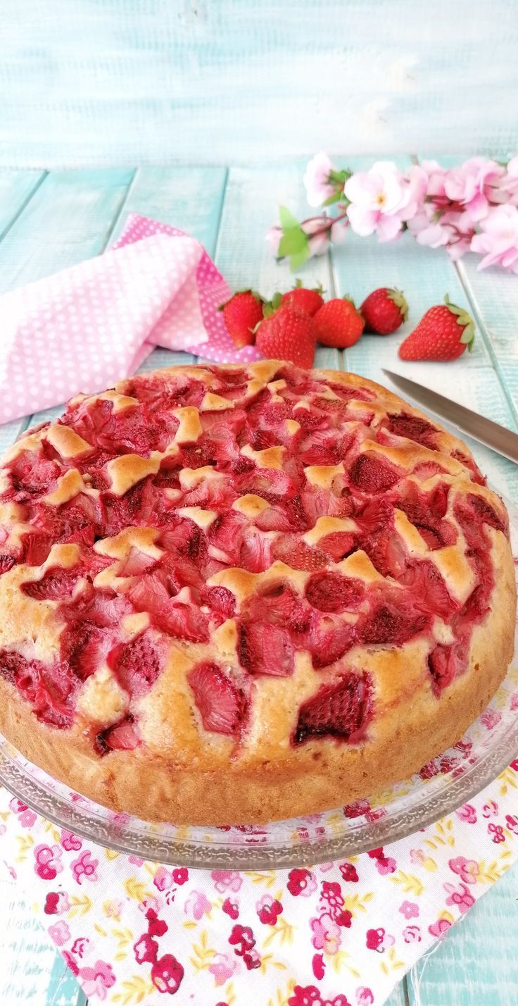 Torta alle fragole: senza uova e senza burro è deliziosa e leggera! L’impasto è pronto in 5&nbsp;minuti