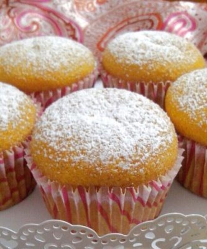 Muffin light: non servono uova e burro! Prova la ricetta facile e veloce. Bastano pochi&nbsp;minuti