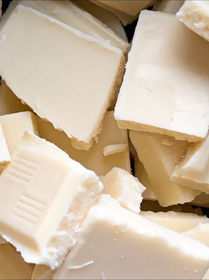 Cioccolato bianco light: la ricetta senza lattosio da fare a casa. È semplice e&nbsp;irresistibile!