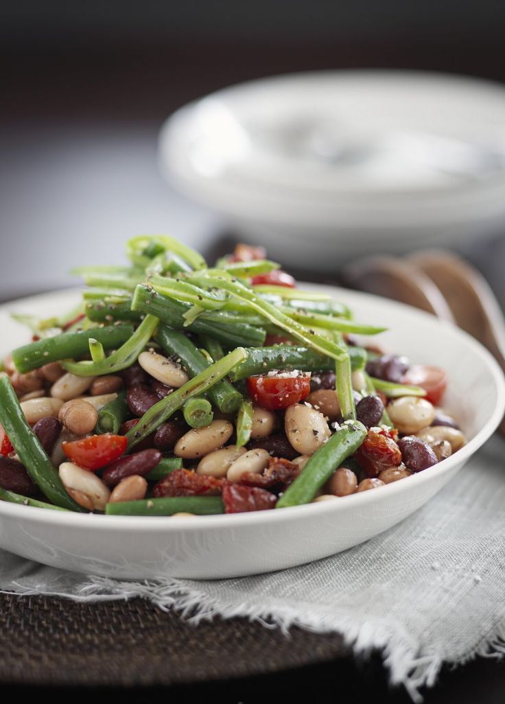 Insalata di legumi e fagioli: piace anche ai bambini! Scopri la ricetta perfetta sana per tutte le&nbsp;stagioni