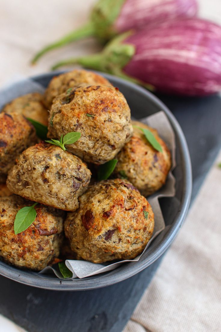 Polpette di melanzane: sono più saporite della carne! Prova subito la ricetta facile e veloce. Sono&nbsp;irresistibili