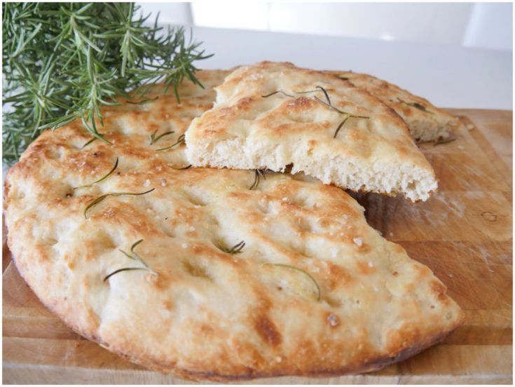 Focaccia di Patate: è perfetta per chi soffre di intolleranze! Non serve nemmeno il Lievito! È buonissima e facilissima da fare