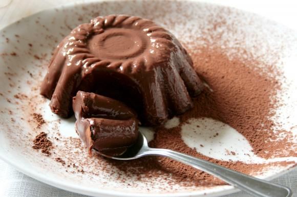Budino al cioccolato: con il latte di cocco è una vera delizia! Scopri questa versione light che piace ai&nbsp;bambini