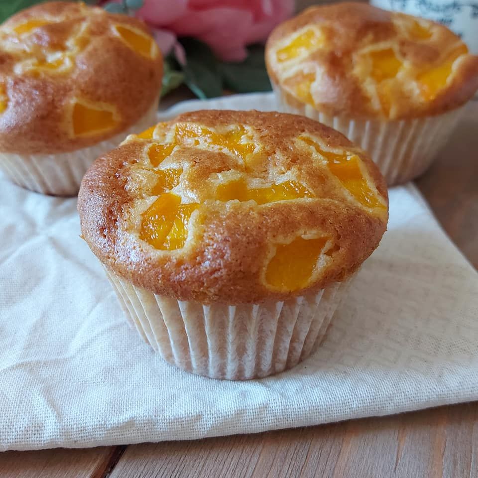 Muffin light alle pesche: scopri la ricetta senza uova! Aggiungi la canella e saranno&nbsp;irresistibili
