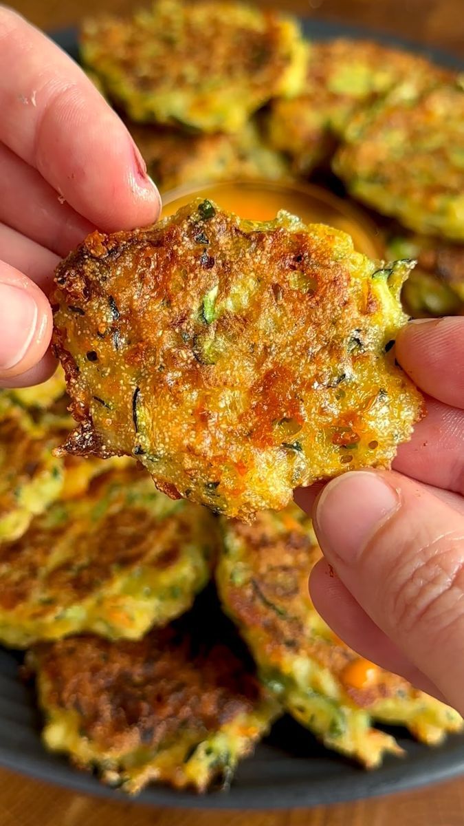 Nuggets di zucchine: sono più buoni della carne! Assggiali subito. Sono super croccanti e facilissimi da&nbsp;fare