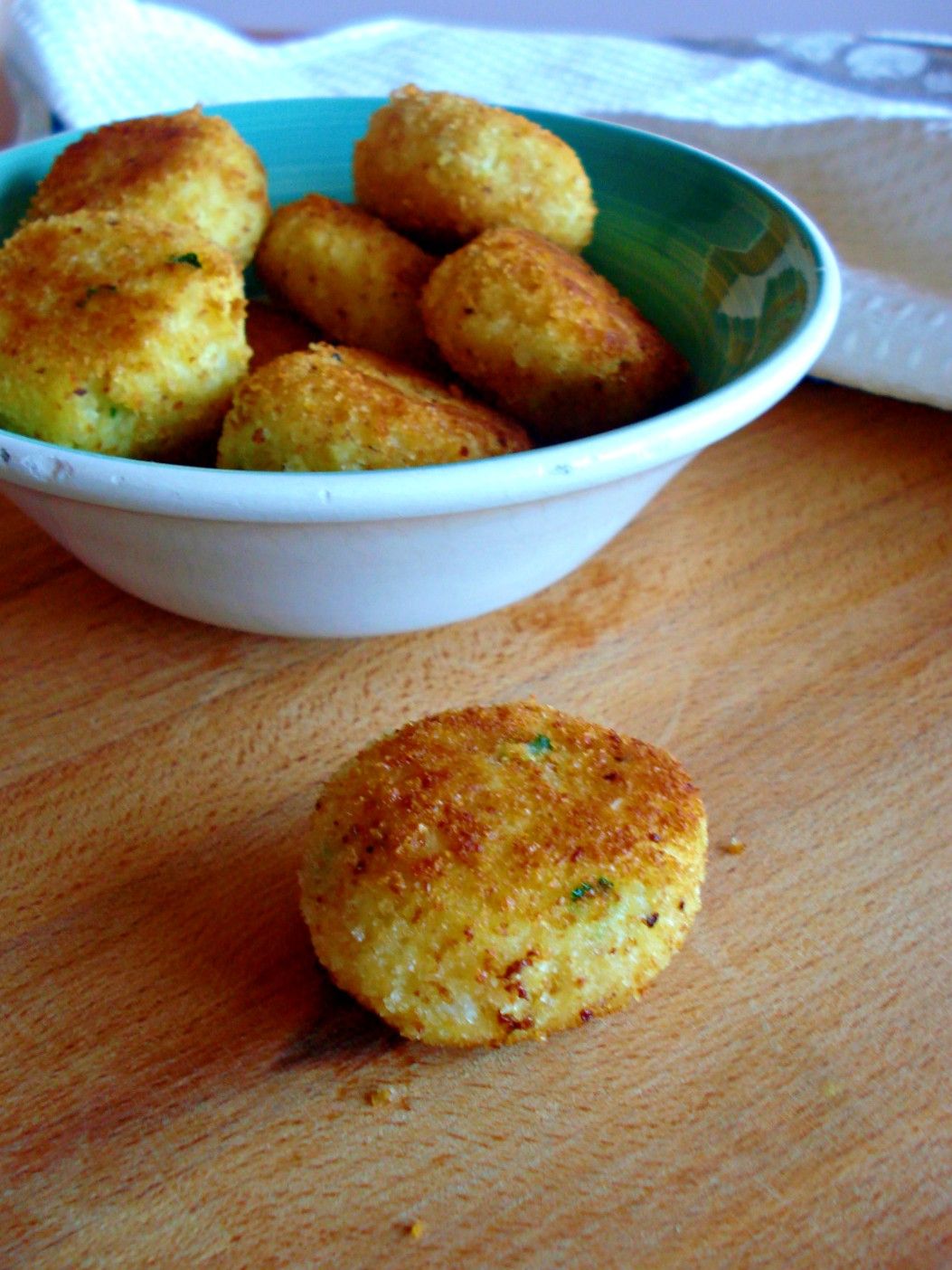Polpettine di Cipolla: usa 1 Patata e altre Verdure di Stagione! Con la Farina di Ceci saranno così croccanti che piaceranno anche ai bambini