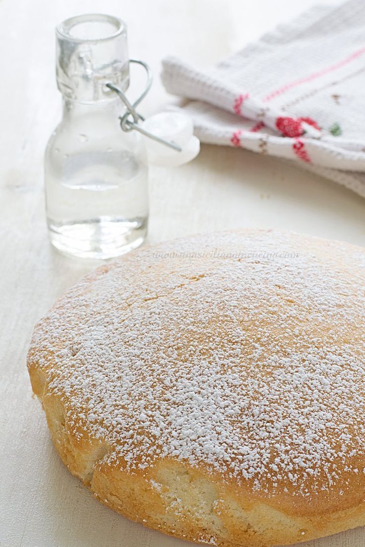 Torta all’acqua: il dolce alla vaniglia senza uova e senza burro! Provala, è soffice come una&nbsp;nuvola