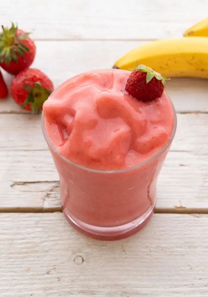 Sorbetto alle Fragole: ecco il dolce perfetto per l’estate! Con il Basilico è&nbsp;irresistibile