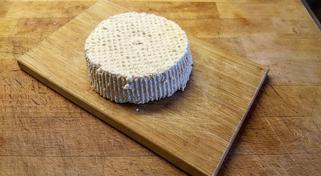 Tofu fatto in casa: scopri la ricetta semplice del formaggio vegano per eccellenza! Non ne farai più a&nbsp;meno