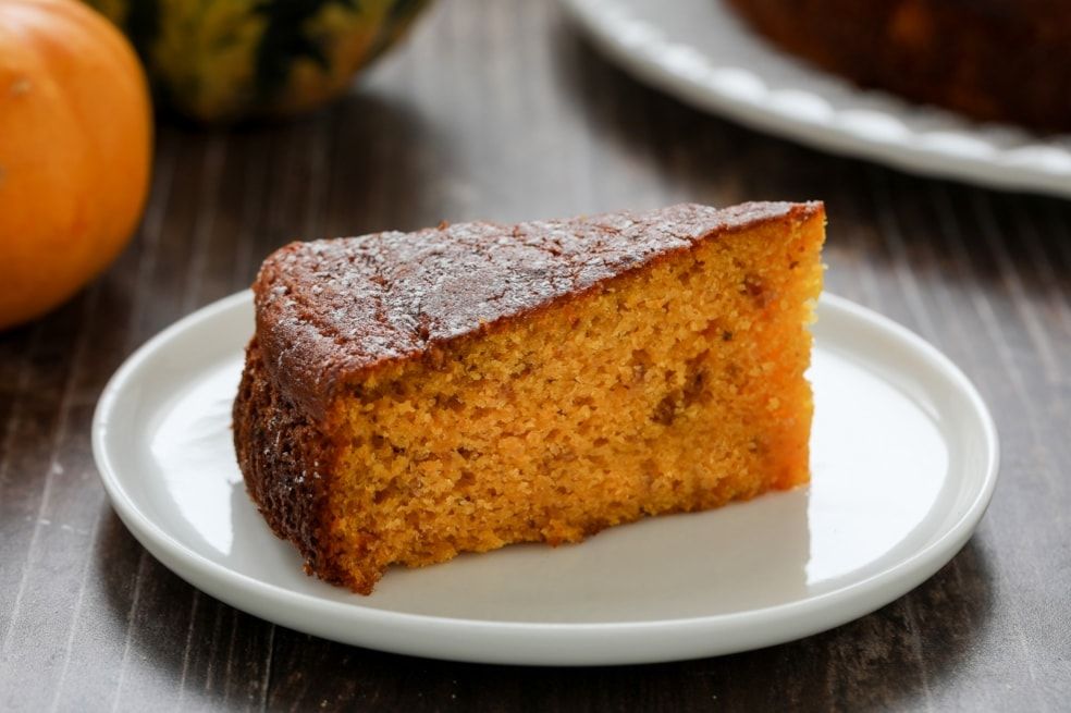 Torta di zucca: scopri la ricetta irresistibile! Senza uova e latticini è&nbsp;leggerissima