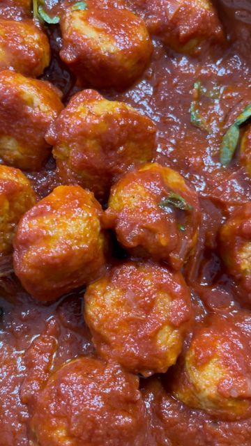 Polpette al sugo senza carne: scopri quanto sono morbide, saporite e perfette da fare in casa! Piaceranno anche ai&nbsp;bambini