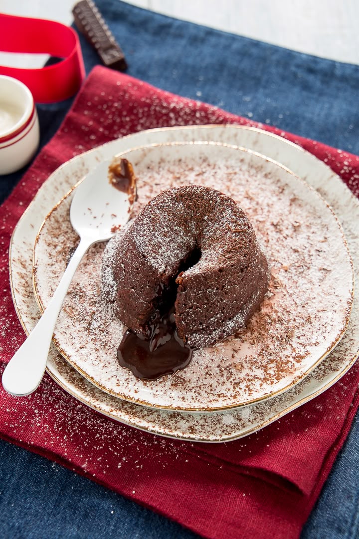 Budino al Cioccolato: prova la versione senza uova e senza latte! Profumato e cremoso piacerà a tutti