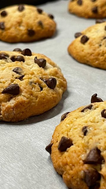 Biscotti con gocce di cioccolato: la ricetta senza glutine e senza uova! Ti bastano solo 5 minuti. Sono&nbsp;irresistibili