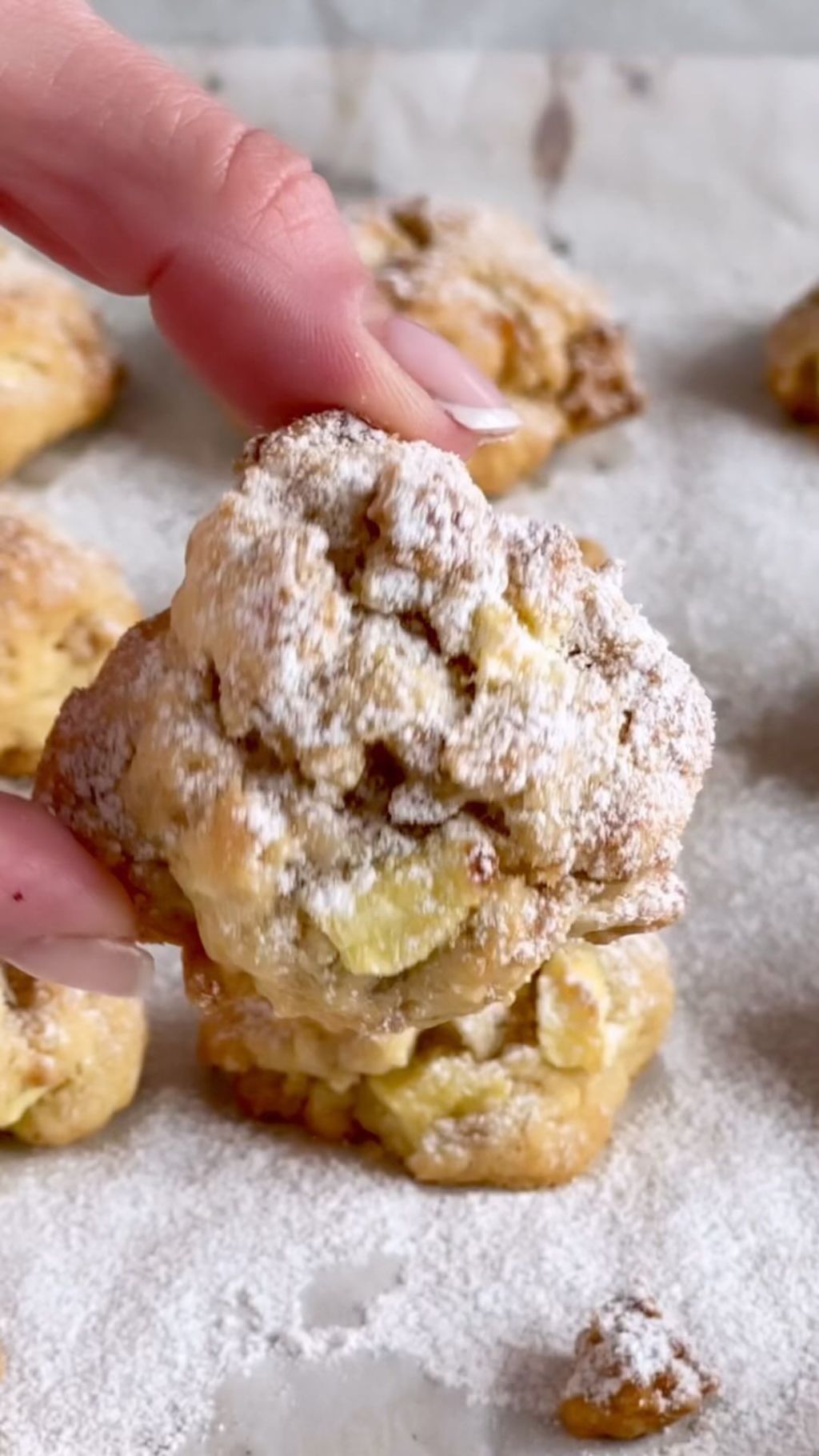Biscotti alle mele: niente uova nell’impasto! Aggiungi le noci e saranno pronti in 5 minuti