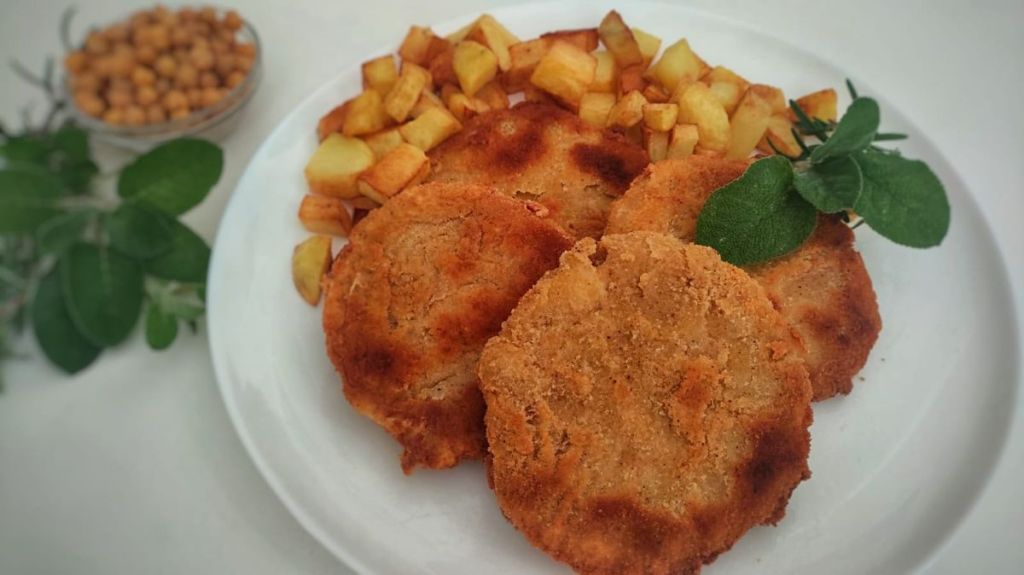 Cotolette di ceci: ecco la ricetta senza carne e senza uova ricca di proteine! Sono pronte in pochi minuti e piacciono anche ai&nbsp;bambini