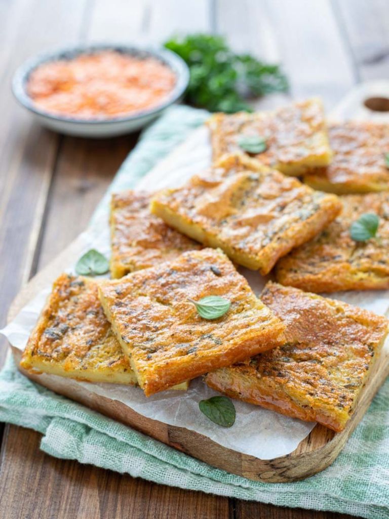 Pizzette di Verdure: ti serve 1 zucchina e 1 Cavolfiore! Usa la farina di Ceci al posto delle uova! Ecco come prepararle in 5&nbsp;minuti