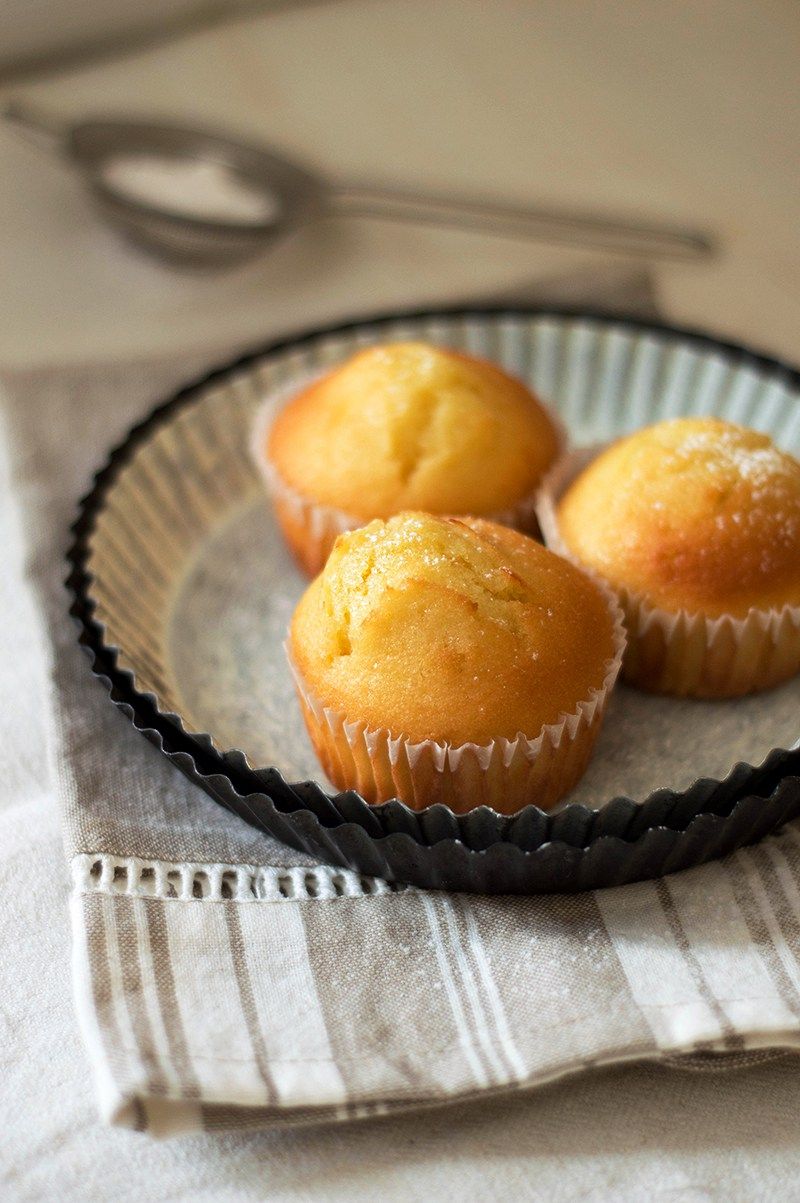 Muffin Senza Uova e Senza Burro: ecco la ricetta Light da fare in 5 minuti! Usa le nocciole per una nota&nbsp;croccante