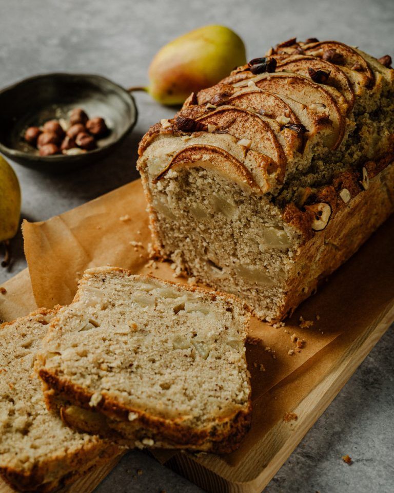 Plumcake alle Pere: con la nota croccante delle Nocciole è irresistibile! Ecco la ricetta senza Uova e Senza&nbsp;Glutine