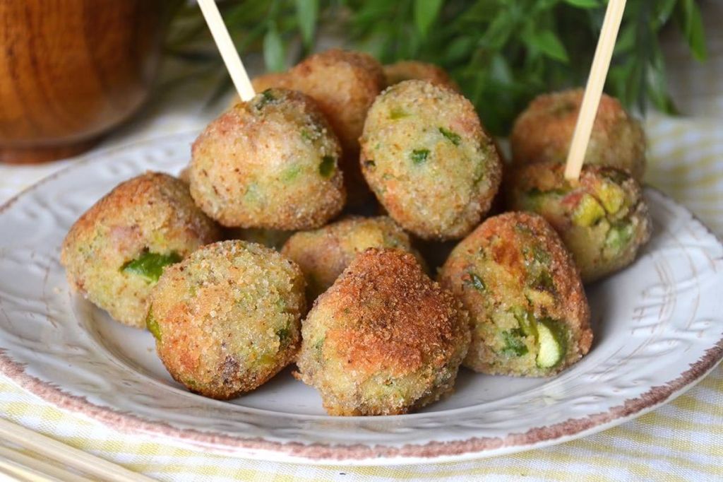 Polpette di Asparagi: usa le Patate per farle mangiare anche ai bambini! Sono super croccanti all’esterno e morbide all’interno