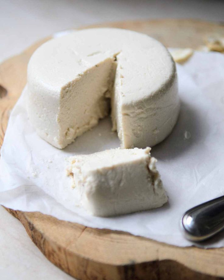 Formaggio Vegan Fatto in Casa: con gli Anacardi è cremoso e genuino! Ecco cosa devi&nbsp;fare