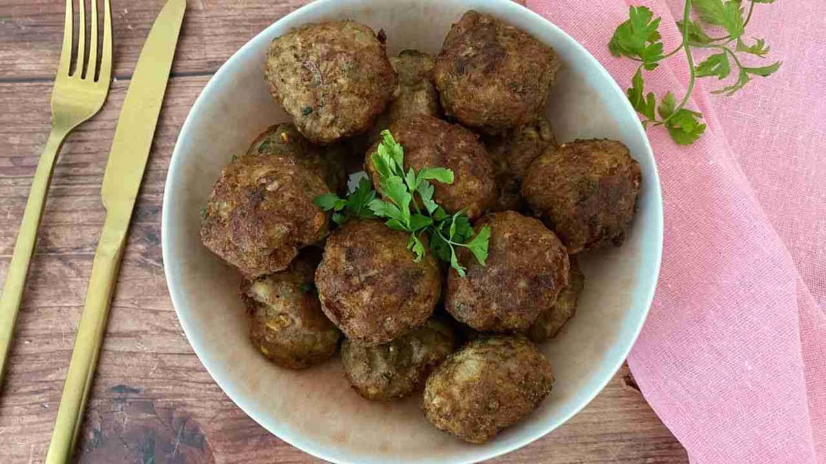 Polpette di Melanzane: prova questa ricetta senza uova da fare con soli 4 ingredienti! Sarà facile e super sfiziosa